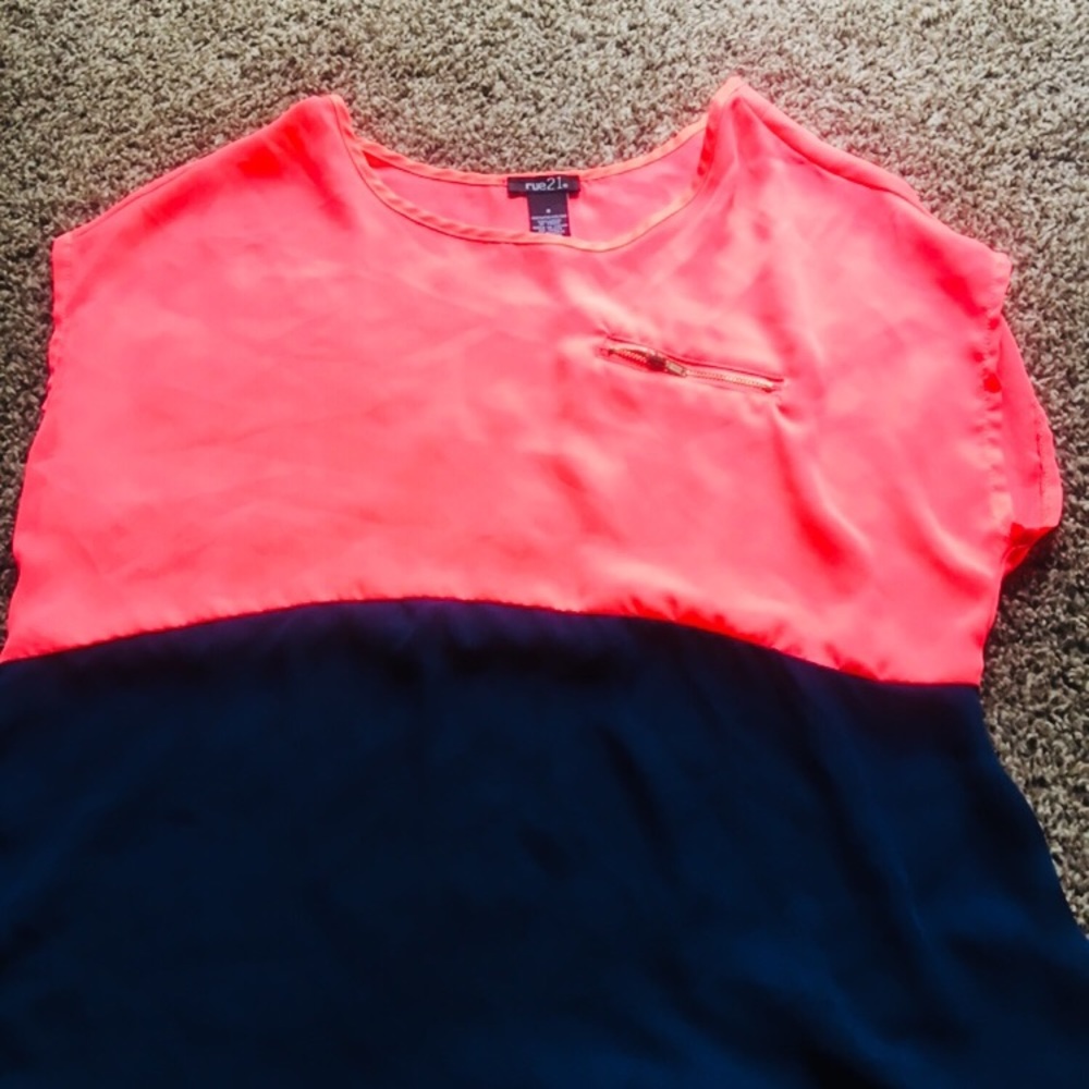 2 shirts😍😍😍💛💛💛💛 2 for the price of 1